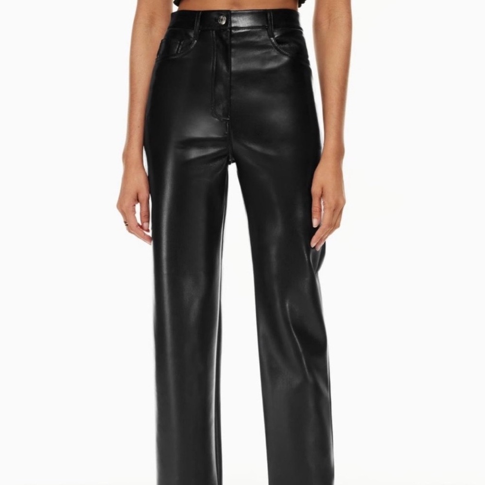 Aritzia Wilfred vegan leather pants size 6